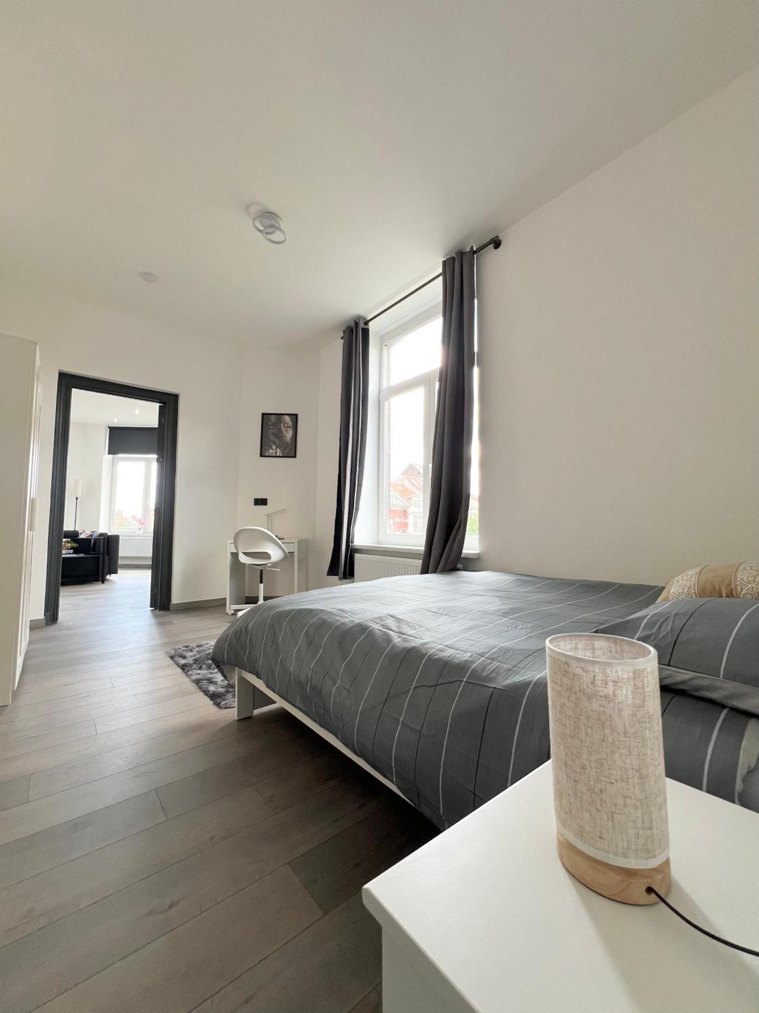 Renove Et Radieux A Bruxelles ภายนอก รูปภาพ